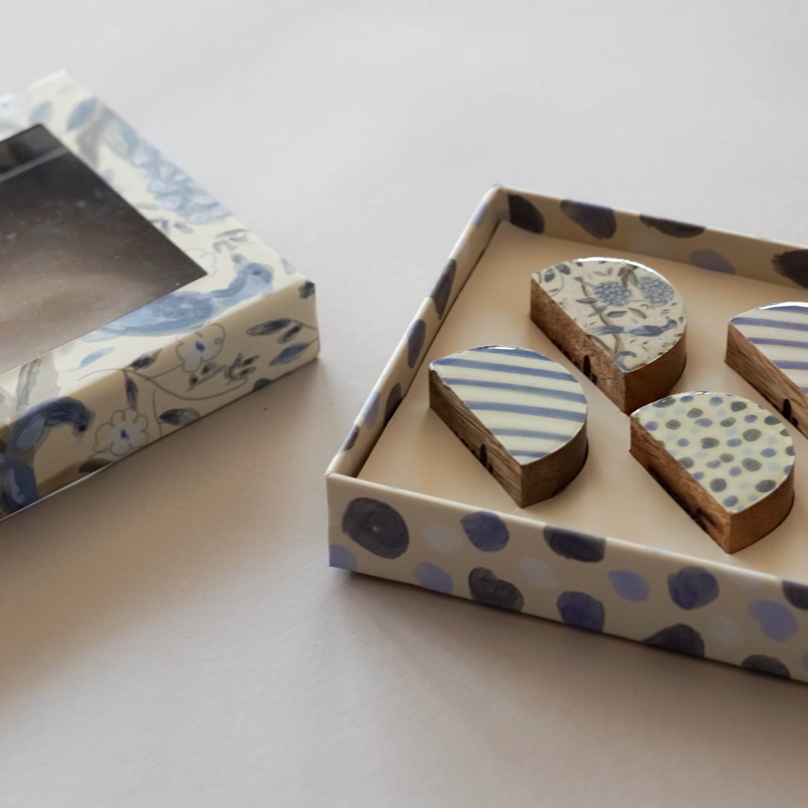 Toile Enamel Place Card Holders | Set of 6