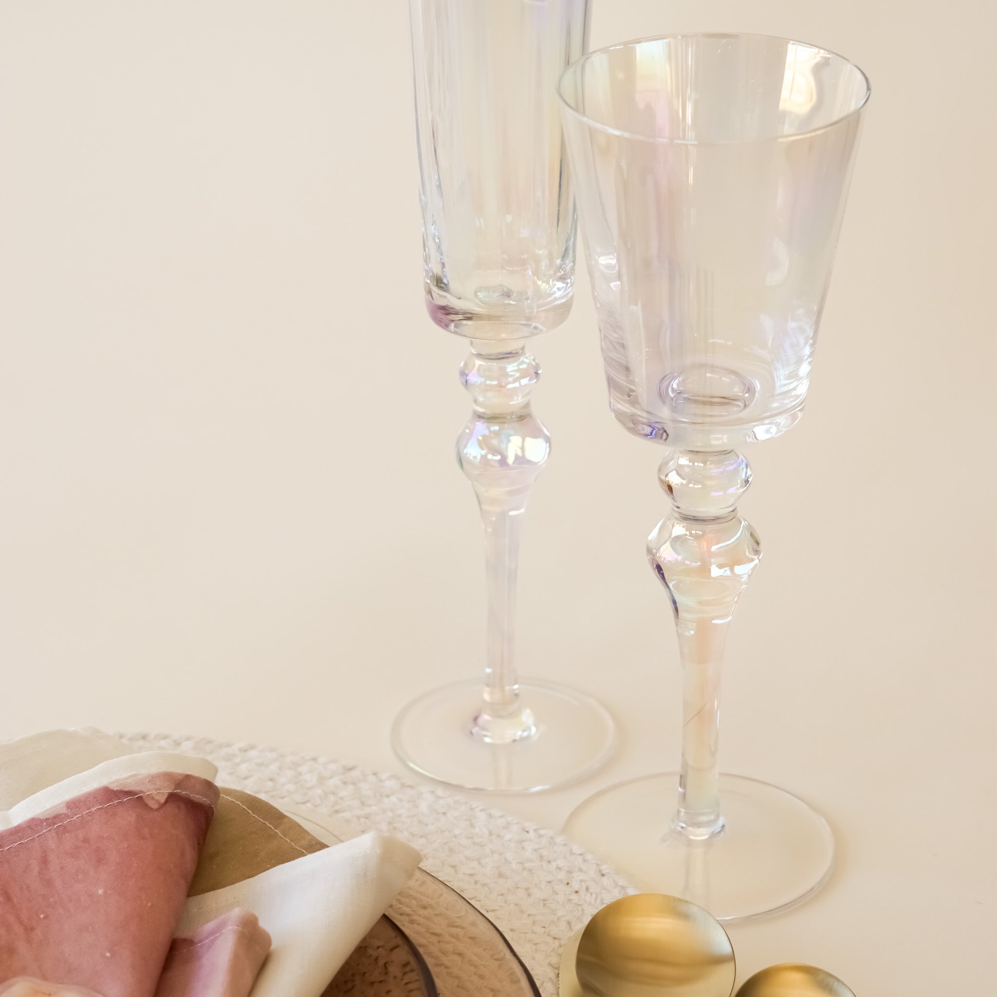 Iridescent Elegant Drinking Glass | Set of 2