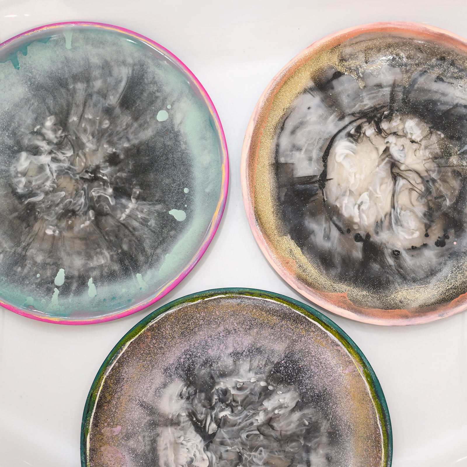 Pink Iris | Coffee Table Tray