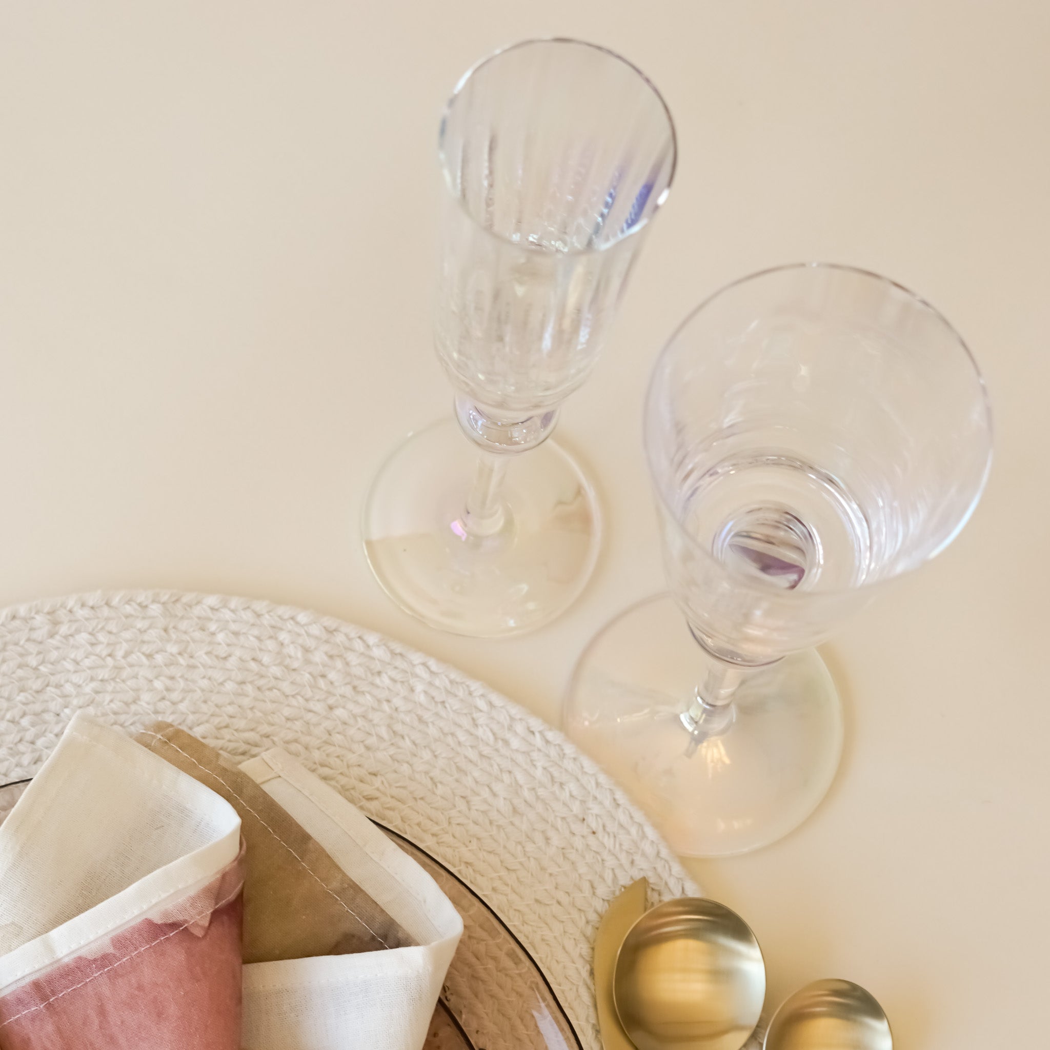 Iridescent Elegant Drinking Glass | Set of 2