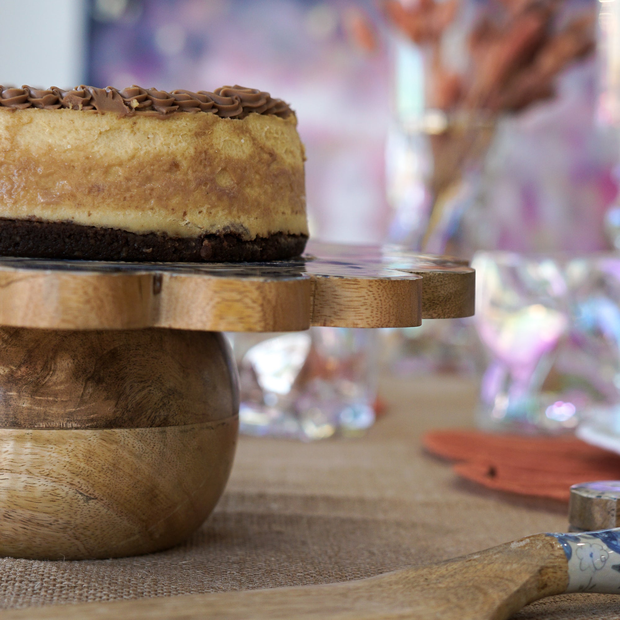 Toile Enamel Art Cake Stand