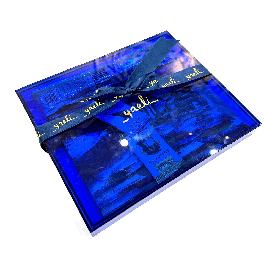 Misloach Manot in Blue